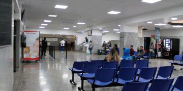 Asociaciones médicas piden aumentar pago de atención por paciente