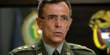 Estarían negociando el desmonte de la Policía Nacional: General Vargas