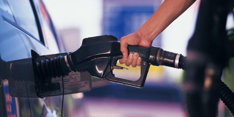 MinHacienda confirmó que en noviembre sí subirá el precio de la gasolina