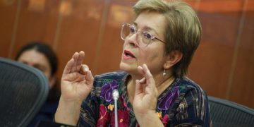 Ministra de Trabajo anuncia el fin de los contratos por prestación de servicios