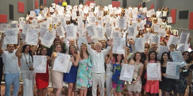 Becas, maestrías, doctorados y bilingüismo la apuesta educativa de Joao Herrera en Soledad