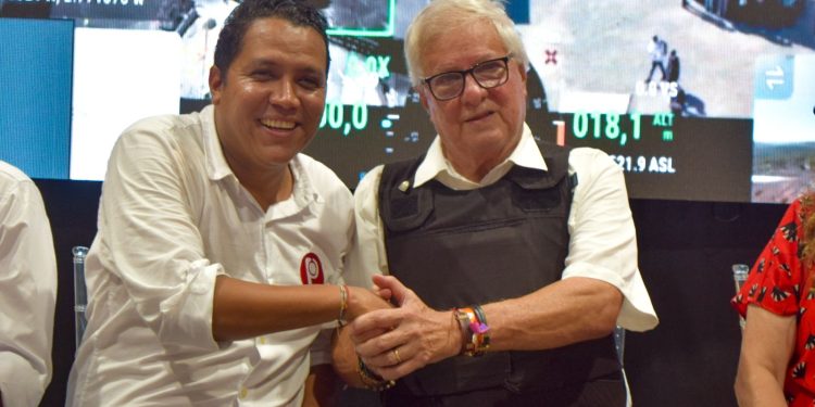 Leonardo Pereira aplaza su aspiración y se une a la campaña de Joao Herrera a la Alcaldía de Soledad