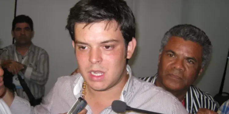 Cargos al exgobernador de Córdoba, Alejandro Lyons, por presuntas irregularidades en contratación de servicios para niños con síndrome de Down