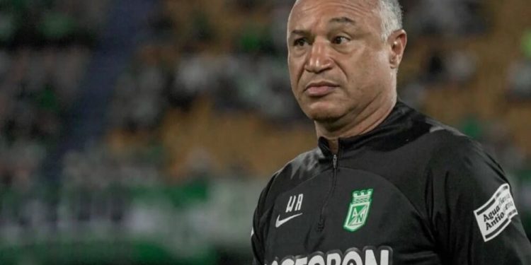 William Amaral dejará su cargo como director técnico del atlético Nacional