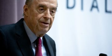 Por intervenciones en conflicto de Israel y Hamás, oposición pide renuncia del canciller Álvaro Leyva