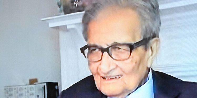 Desmienten trino del presidente Gustavo Petro: Amartya Sen no ha muerto