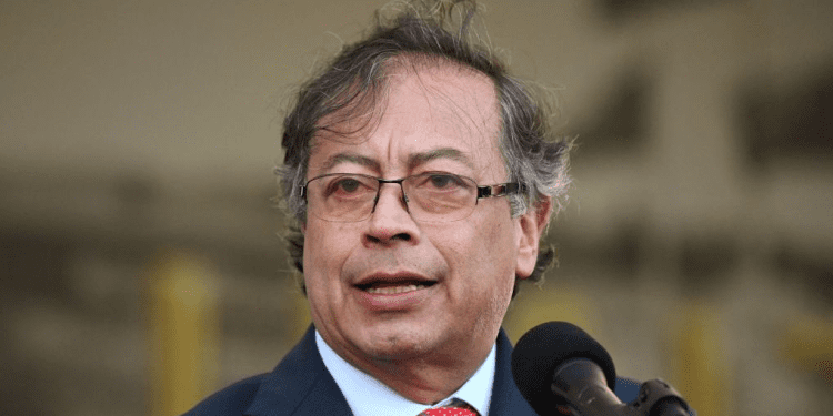 Petro ha trinado más de 100 veces en X tras ataque terrorista de Hamás contra Israel: no ha condenado el atroz crimen