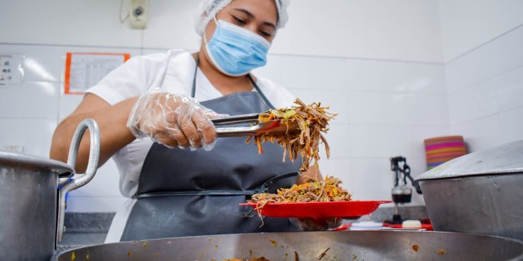 El 87.6 % de las familias barranquilleras consumen 3 comidas o más al día