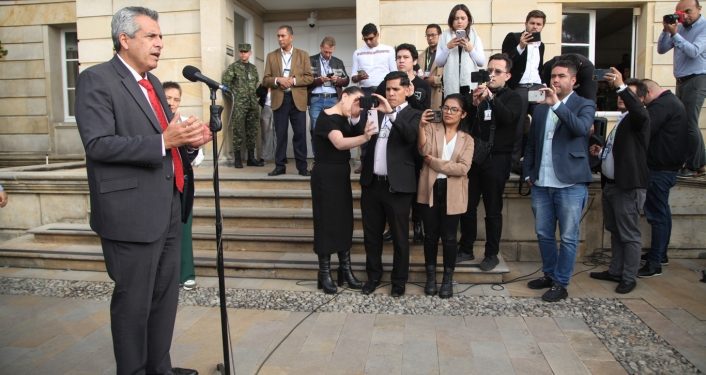 Petro y Uribe se reunieron por la Reforma a la Salud, pero todo quedó a la expectativa