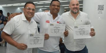 El empresario Mauricio Villafañez Jabba, recibe credencial que lo acredita como concejal de Barranquilla
