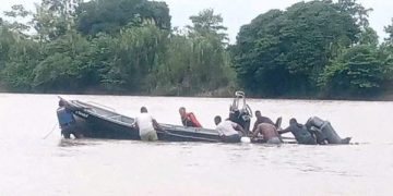 Rescatan cuatro personas que fueron arrastradas por fuerte corriente del río Atrato