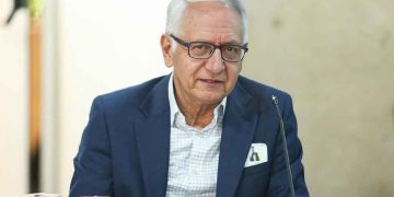 “Si la plata no alcanza, habrá que pensar en más impuestos”: MinSalud