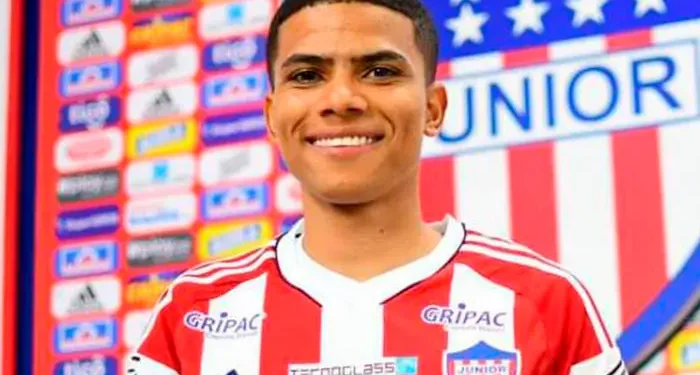 José Enamorado con su atención en el juego contra Águilas Doradas