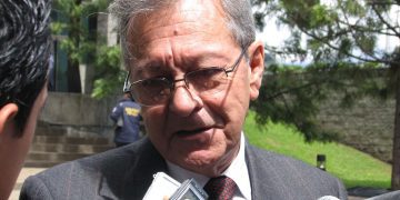 EE.UU. sancionó al exgeneral Cabrales por la toma del Palacio de Justicia en 1985