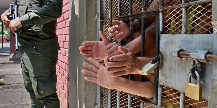 Por solicitud de la Procuraduría, Corte Constitucional ordenó realizar brigadas de salud en centros de detención transitoria de Bogotá