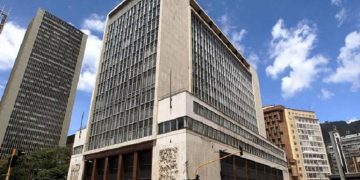 “Economía probablemente crecerá 0.9 %, pero no se puede considerar un fracaso”, dice BanRepública