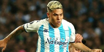 Juanfer Quintero se reportó con un doblete en la victoria de Racing de Avellaneda