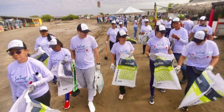 Barranquilla sí tiene playa: más de 1 tonelada de residuos fueron retirados de Puerto Mocho