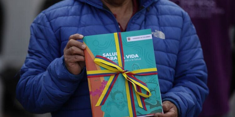 Vicios en la reforma advierten exministros y ex viceministros de Salud