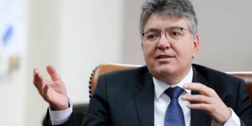 “Dos trimestres más y tenemos que cantar la recesión”, asegura exMinHacienda Mauricio Cárdenas