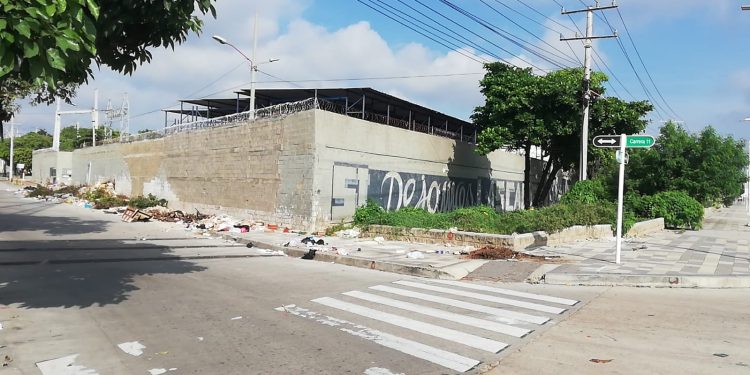 Quejas por basurero a cielo abierto en la calle 30 con carrera 11