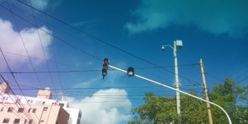 Semáforo dañado genera caos vehicular en la carrera 45 con calle 53