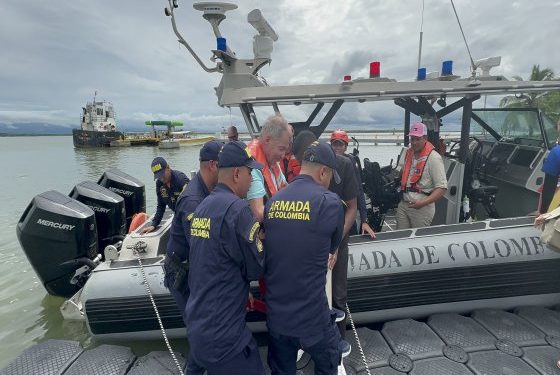 Armada de Colombia evacúa a alemán en emergencia durante crucero de National Geographic
