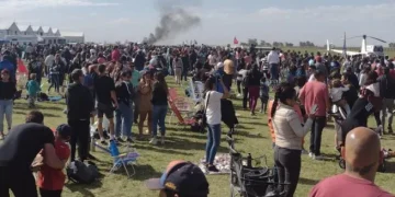 Tragedia en Villa Cañás: Dos pilotos mueren al estrellarse un avión en festival de acrobacias aéreas