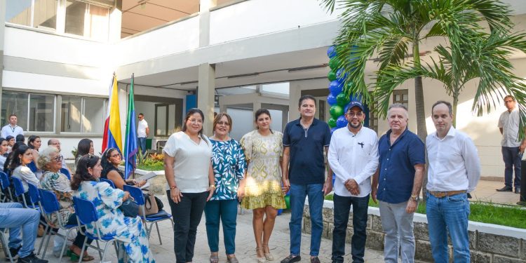 Alcalde Ucrós entregó sede de Uniatlántico en Soledad