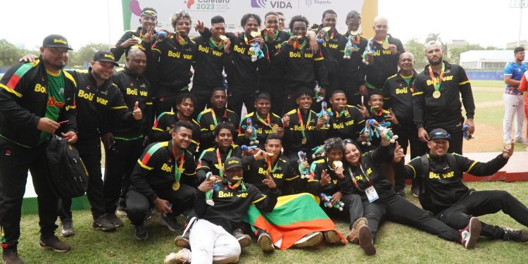 Bolívar campeón invicto en el béisbol de Juegos Nacionales