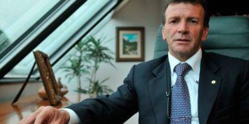 Carlos Palacino, expresidente de Saludcoop, se entregó a la justicia tras segunda condena por millonario desfalco