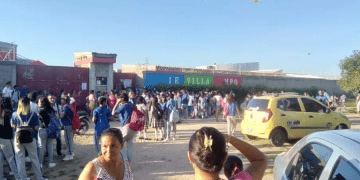 Vigilantes y aseadoras bloquearon ingreso a colegios de Malambo por falta de pagos
