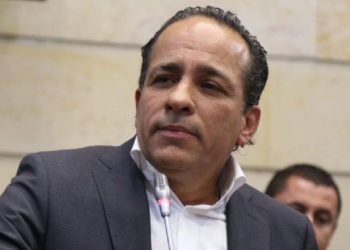 Senador Maya anunció que defenderá su curul