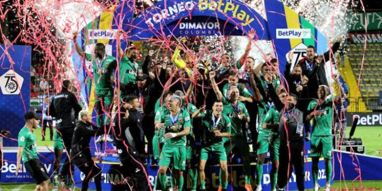 Fortaleza y Patriotas regresan a la primera división del fútbol profesional colombiano: Huila y Unión Magdalena descenderán a segunda