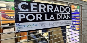 Dian cerró temporalmente un almacén Jumbo por incumplir con la facturación electrónica