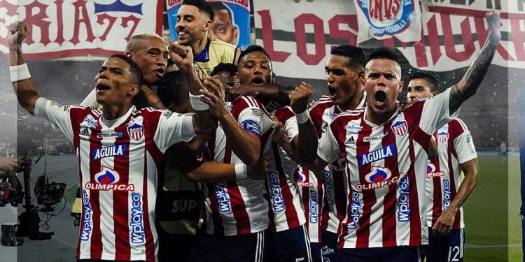 Junior sin margen de error: Arturo Reyes ya tiene definida la formación titular para enfrentar a Águilas Doradas, ¿Jugará Homer Martínez desde el inicio?