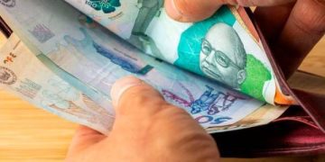 Perspectivas divididas sobre el aumento del salario mínimo: ¿Hasta $1.500.000 en 2027?