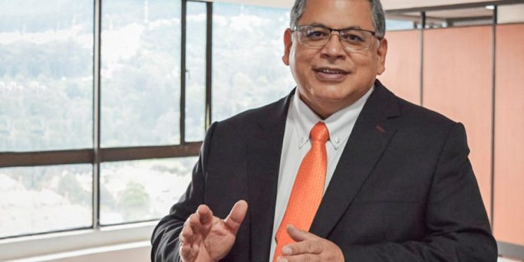 Iván Reátiga denuncia presunta extorsión millonaria de supuestos funcionarios de Supersalud