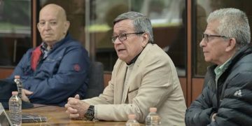 Pablo Beltrán, jefe delegado del ELN, anuncia liberación de secuestrados y prórroga de cese al fuego