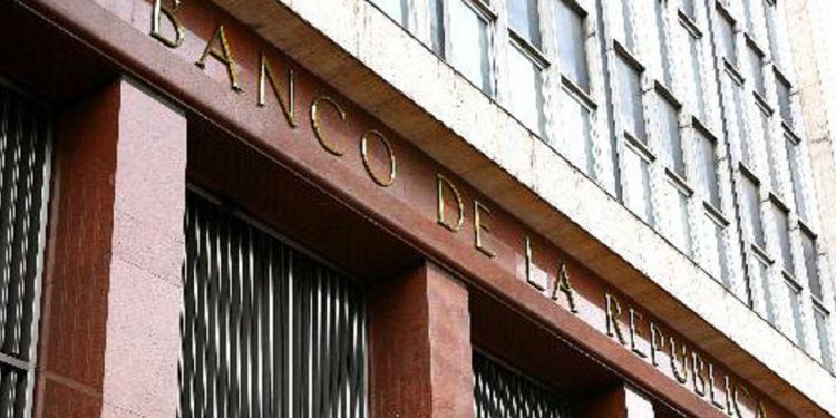 Banco de la República bajó la tasa de interés de 13,25% al 13%