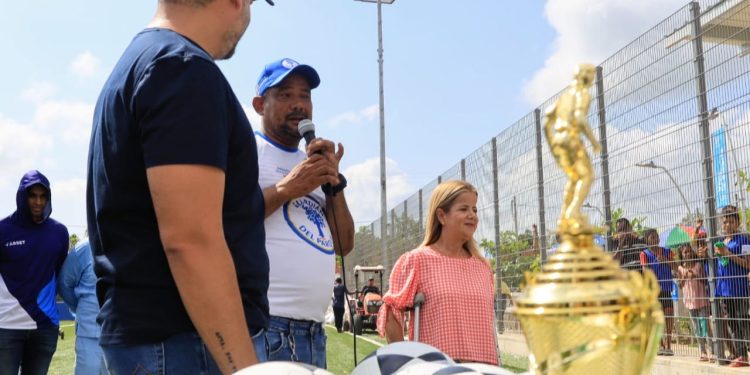 “En la nueva cancha El Progreso de Santa Lucía, la gente seguirá disfrutando el deporte en sana convivencia”: Elsa Noguera