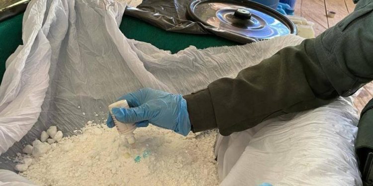 Ejército incautó 1,3 toneladas de clorhidrato de cocaína en Córdoba