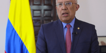 Gobierno niega crisis migratoria en El Dorado y defiende a Francia Márquez
