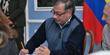 Petro firmó decreto de gratuidad en programas de pregrado de universidades públicas
