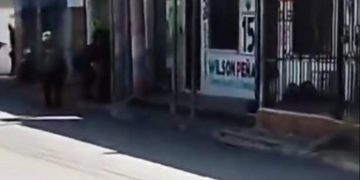 Tensión en Malambo: policías neutralizan a hombre armado que amenazaba con granada