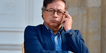 Comisión de Acusación ordena abrir investigación previa contra Petro