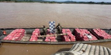 Armada de Colombia incauta 35 toneladas de cemento en Antioquia