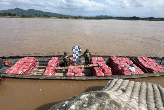 Armada de Colombia incauta 35 toneladas de cemento en Antioquia