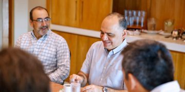 Alcalde electo de Santa Marta, Carlos Pinedo, se reúne con presidente de CAF para discutir proyectos estratégicos