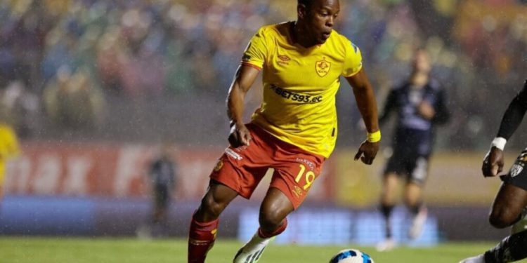 El lateral Yerson Candelo ya no vendría a Junior y se iría al fútbol de Brasil